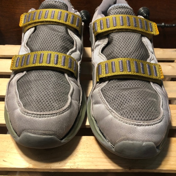 Men's Retro Sneakers - Picture 1 of 7